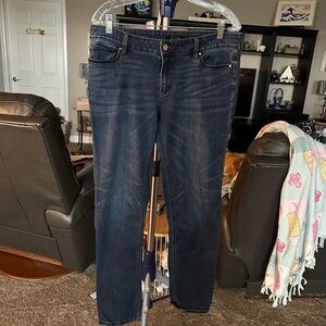 White House Black market straight leg jeans. Size 10